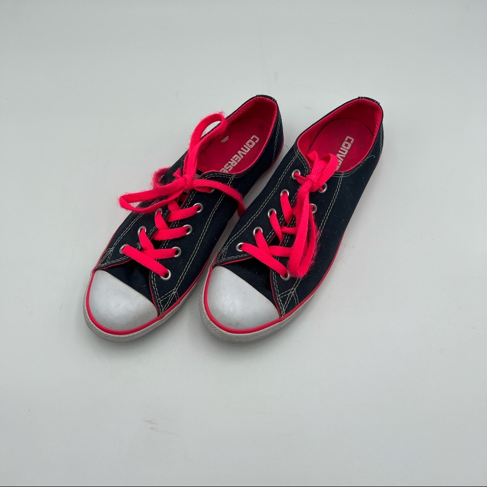 Converse size 8